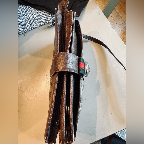 Authentic Vintage Gucci Crossbody/Shoulder bag - Picture 11 of 15